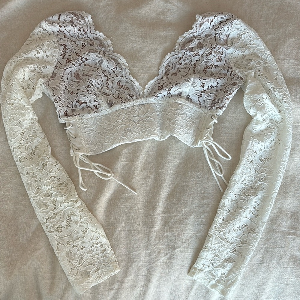 Lace V-neck, crop top from tiger mist